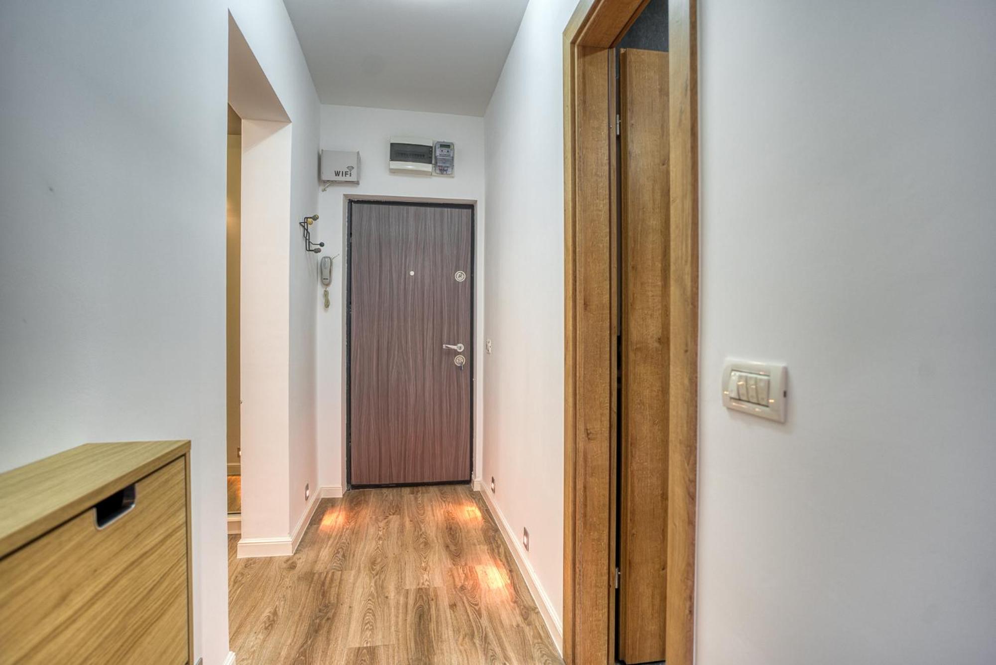 City Chic Retreat: Newly Renovated 1Br Apartment Bucharest Luaran gambar