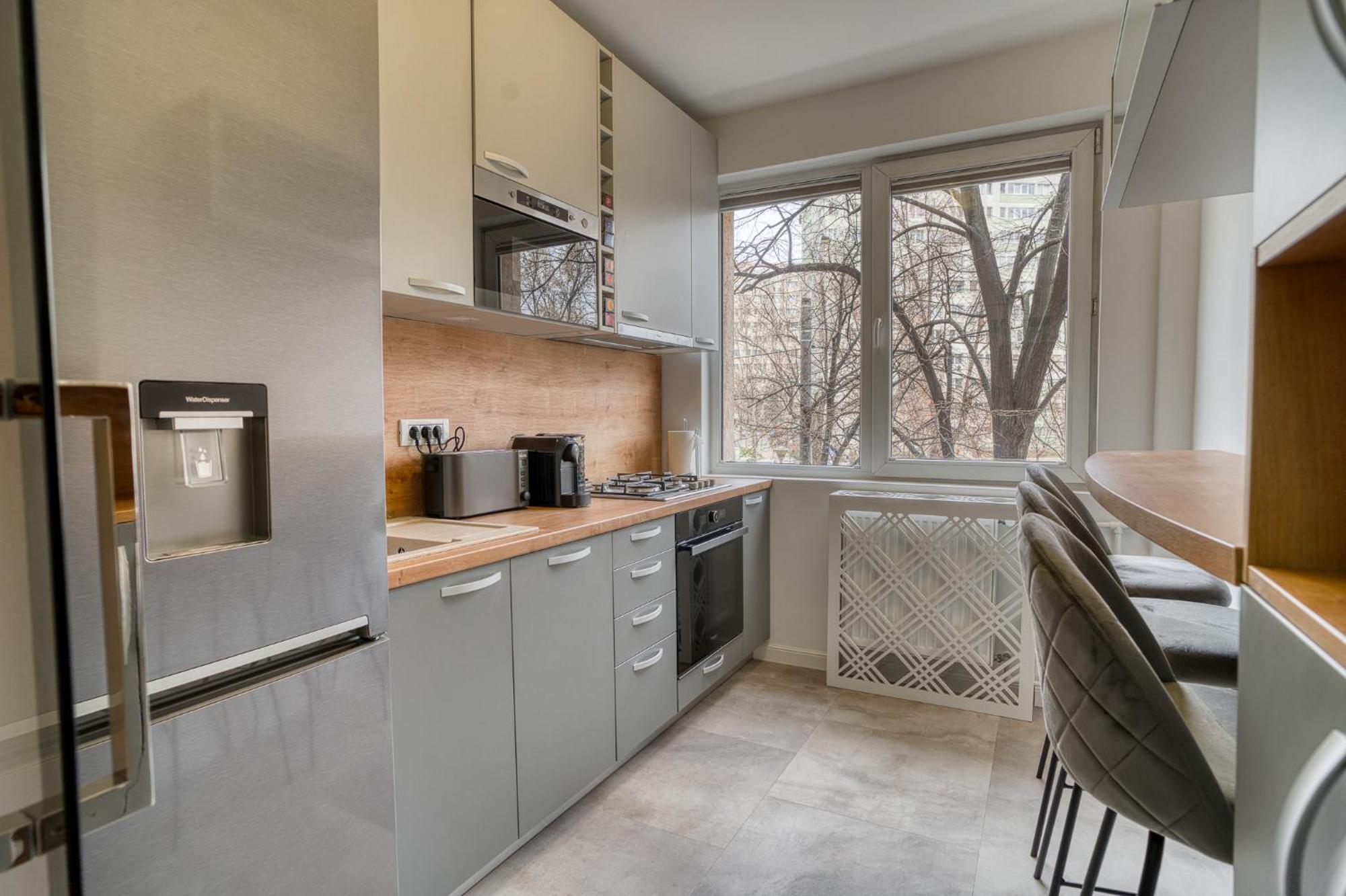 City Chic Retreat: Newly Renovated 1Br Apartment Bucharest Luaran gambar