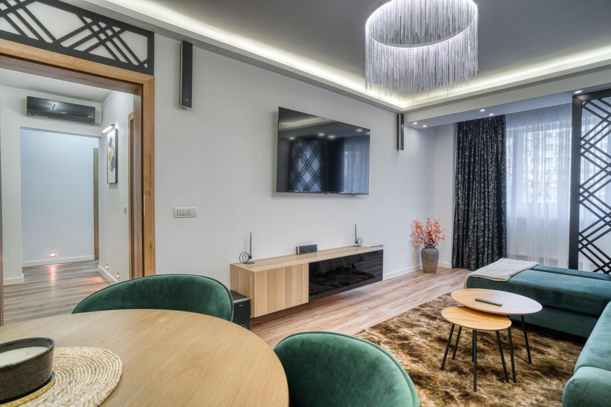 City Chic Retreat: Newly Renovated 1Br Apartment Bucharest Luaran gambar